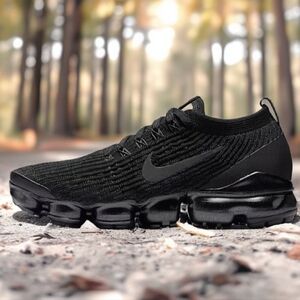 Nike Air Max Vapormax Flyknit Triple Black Sneakers Brand New